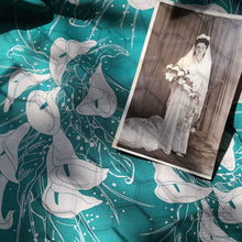 Charger l&#39;image dans la galerie, Arum lily botanical illustration | 100% cotton scarf / bandana - ScreenGirl Merch
